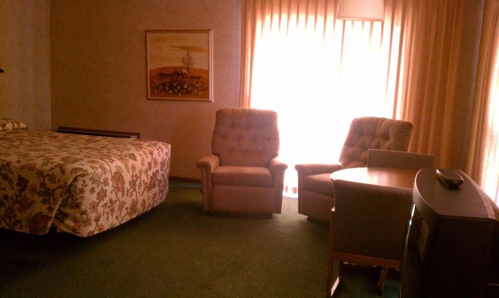 Old Towne Motel Westby Buitenkant foto
