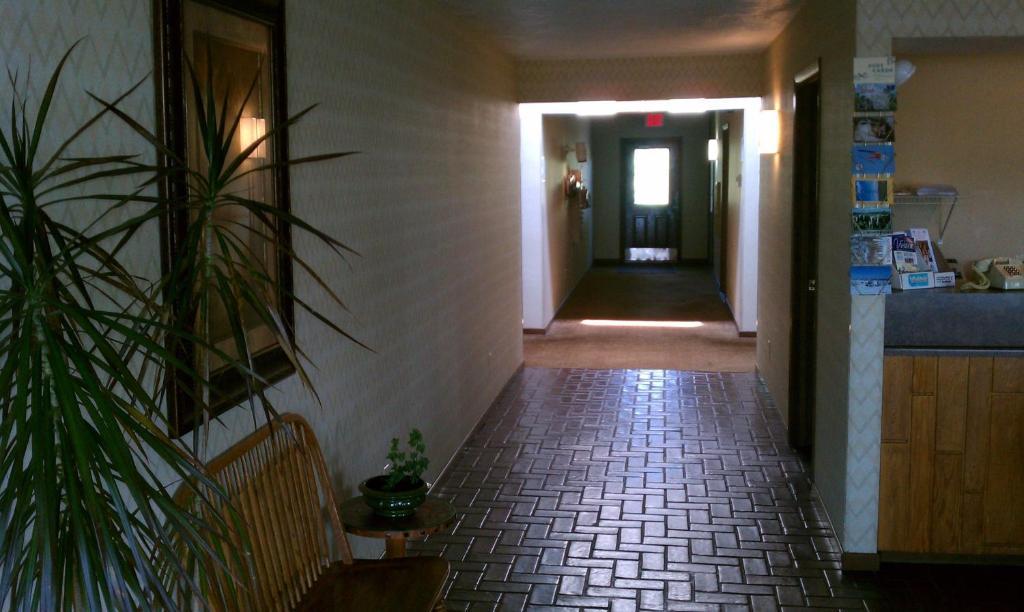 Old Towne Motel Westby Buitenkant foto