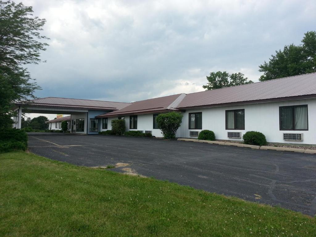 Old Towne Motel Westby Buitenkant foto