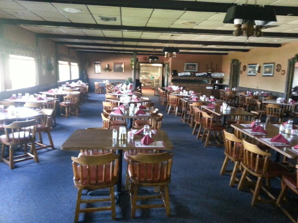 Old Towne Motel Westby Buitenkant foto