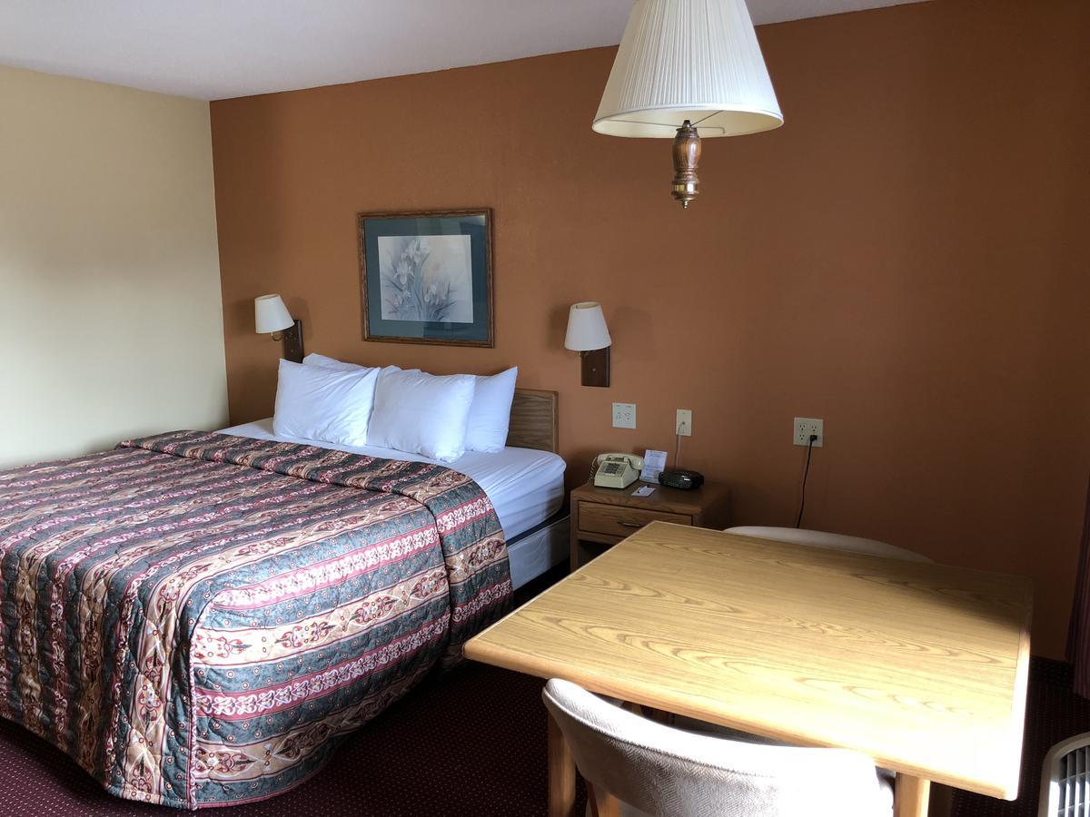 Old Towne Motel Westby Buitenkant foto