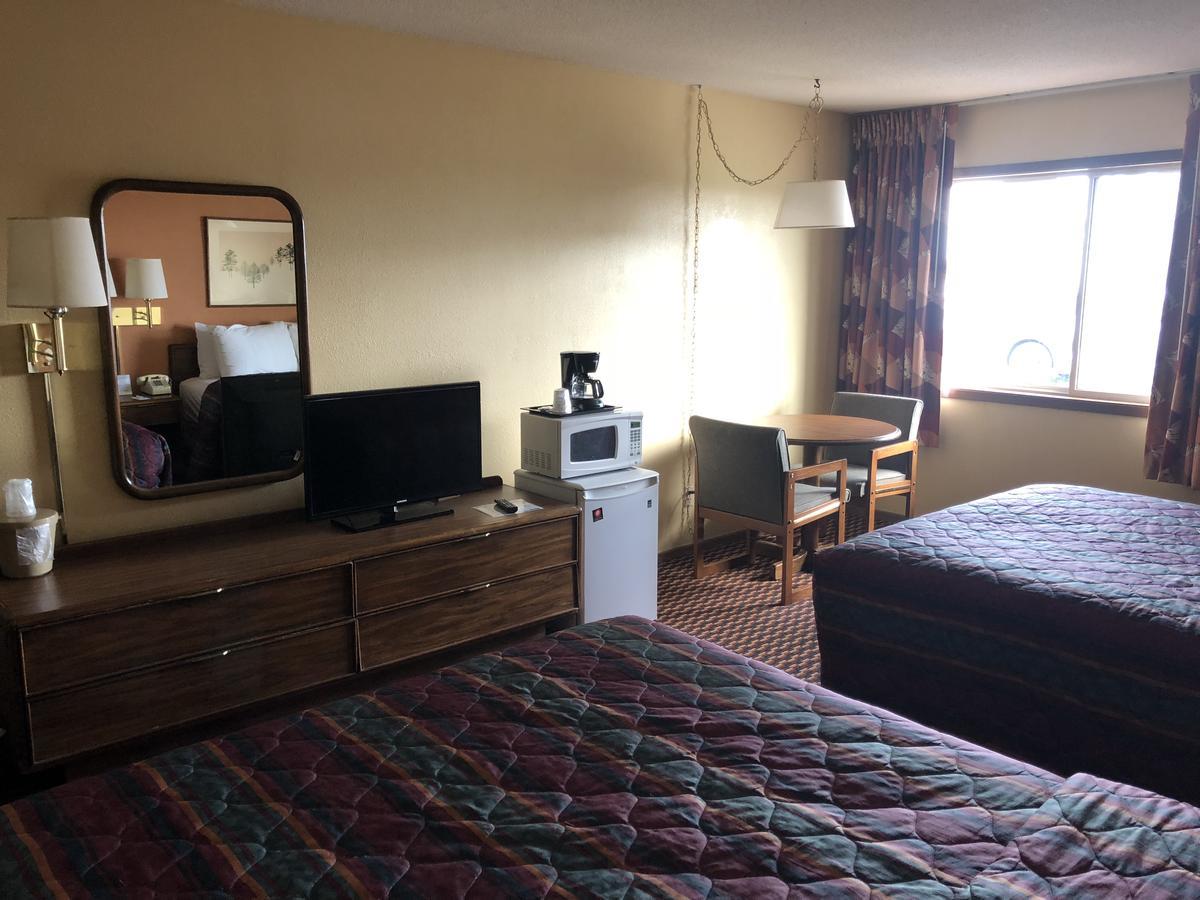 Old Towne Motel Westby Buitenkant foto