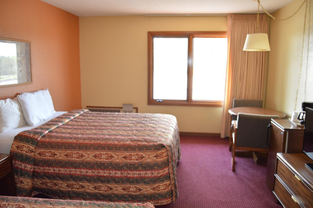 Old Towne Motel Westby Buitenkant foto